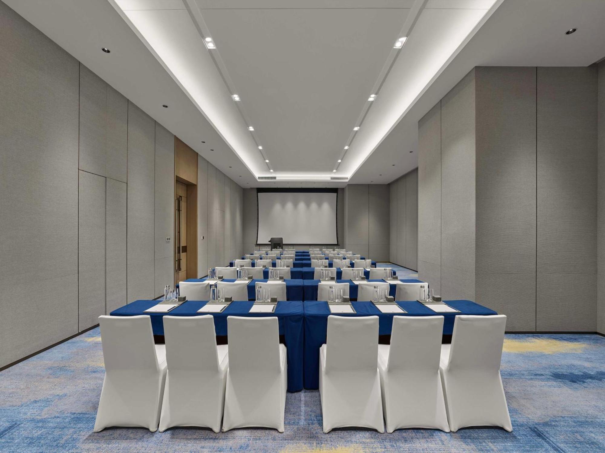 Doubletree By Hilton Chengdu Riverside - Close To Panda Base And Chengdu East Railway ภายนอก รูปภาพ